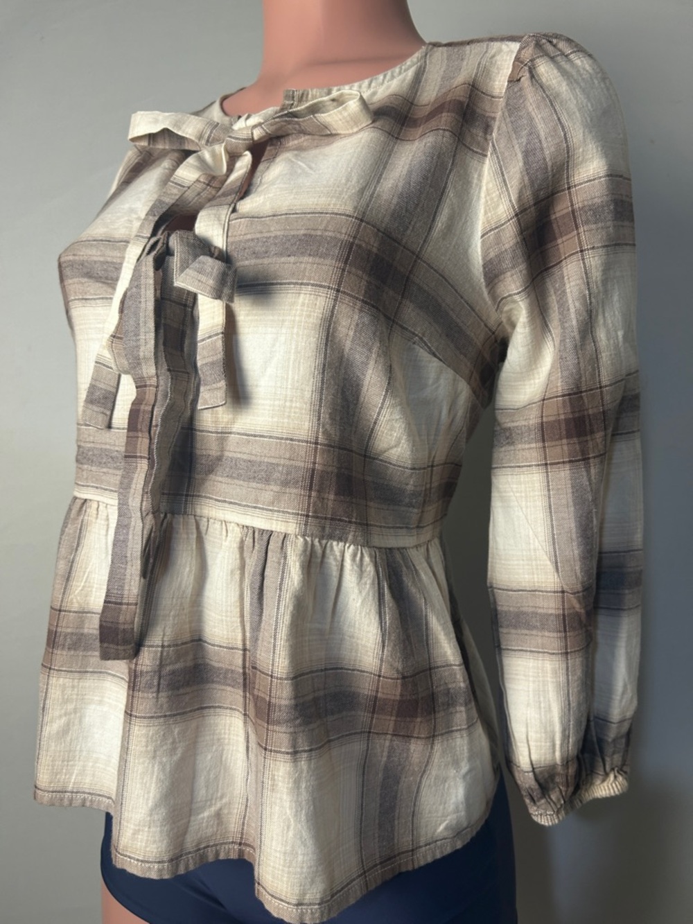 LOFT Women’s Plaid Flannel Bow Balloon Sleeve Tied-Front Peplum Top XS - Picture 4 of 11